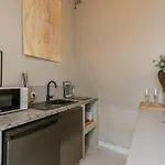 Huswell - Cozy Apartment In Antwerps Shopping District, Pets