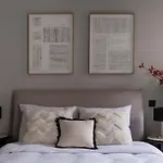 Stylish Suite With Private Patio, Perfect For 4