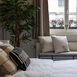 Beautiful City Suite