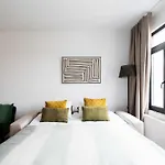 Inviting 5-Person Duplex In Vibrant Antwerp