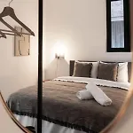 Comfortable Urban Retreat For 6 In Central Antwerp