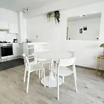 Bright And Central Antwerp Apartments