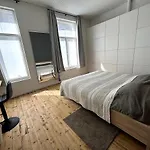 Spacious Townhouse In Antwerp