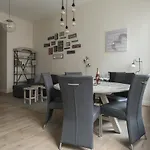 Cozy & Bright Apartment