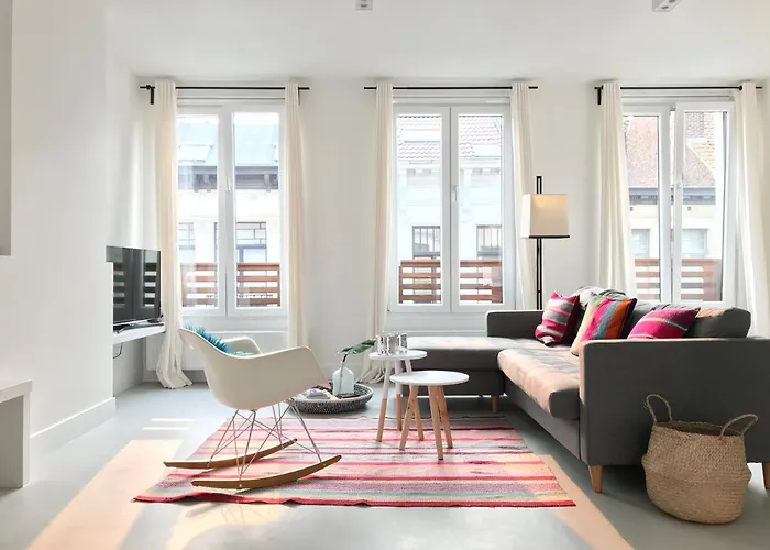 Bright City Design House!