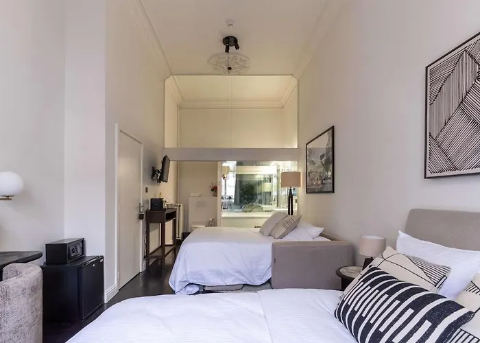 Beautiful City Suite