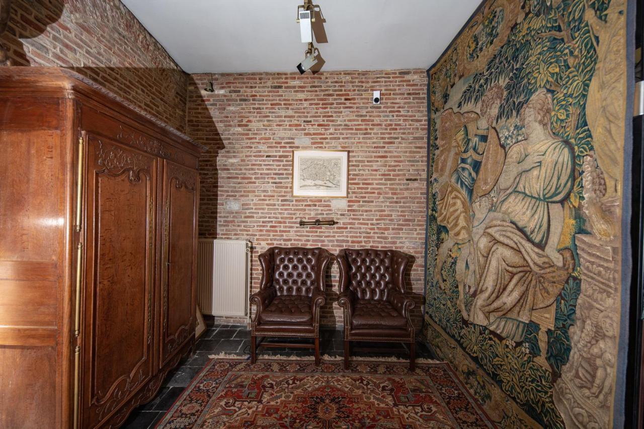 Hofmarkgraaf - Unique In Historic Mansion Apartment *