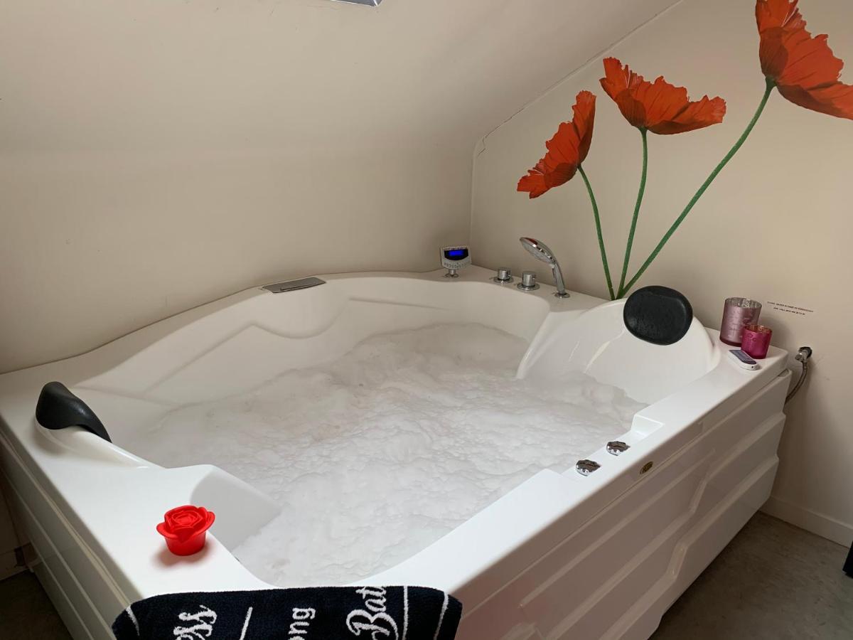 Appartement Wellness Loft With Sauna, Jacuzzi, Roof Terrace & Amazing View *