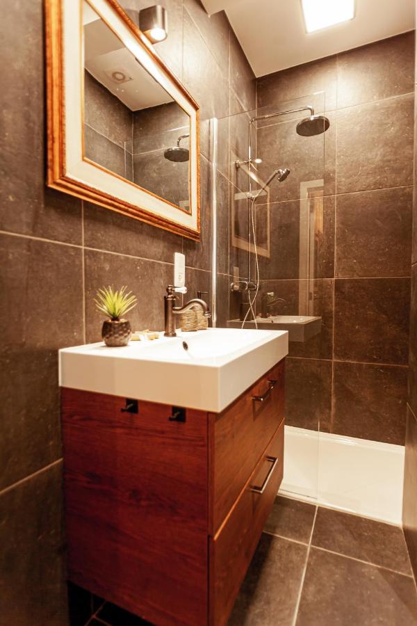 Luxury Palace By Rikas Appartement *