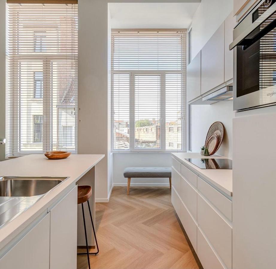 Engine Apartment *
