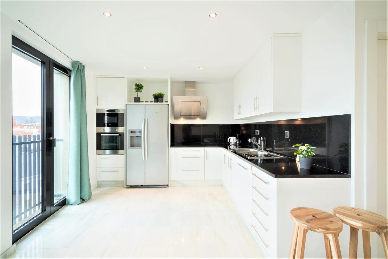 Marble In The Center Of Apartment *