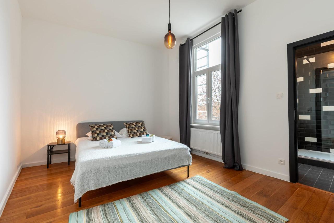 Super Cozy 2 Bedroom Apt Near Station *