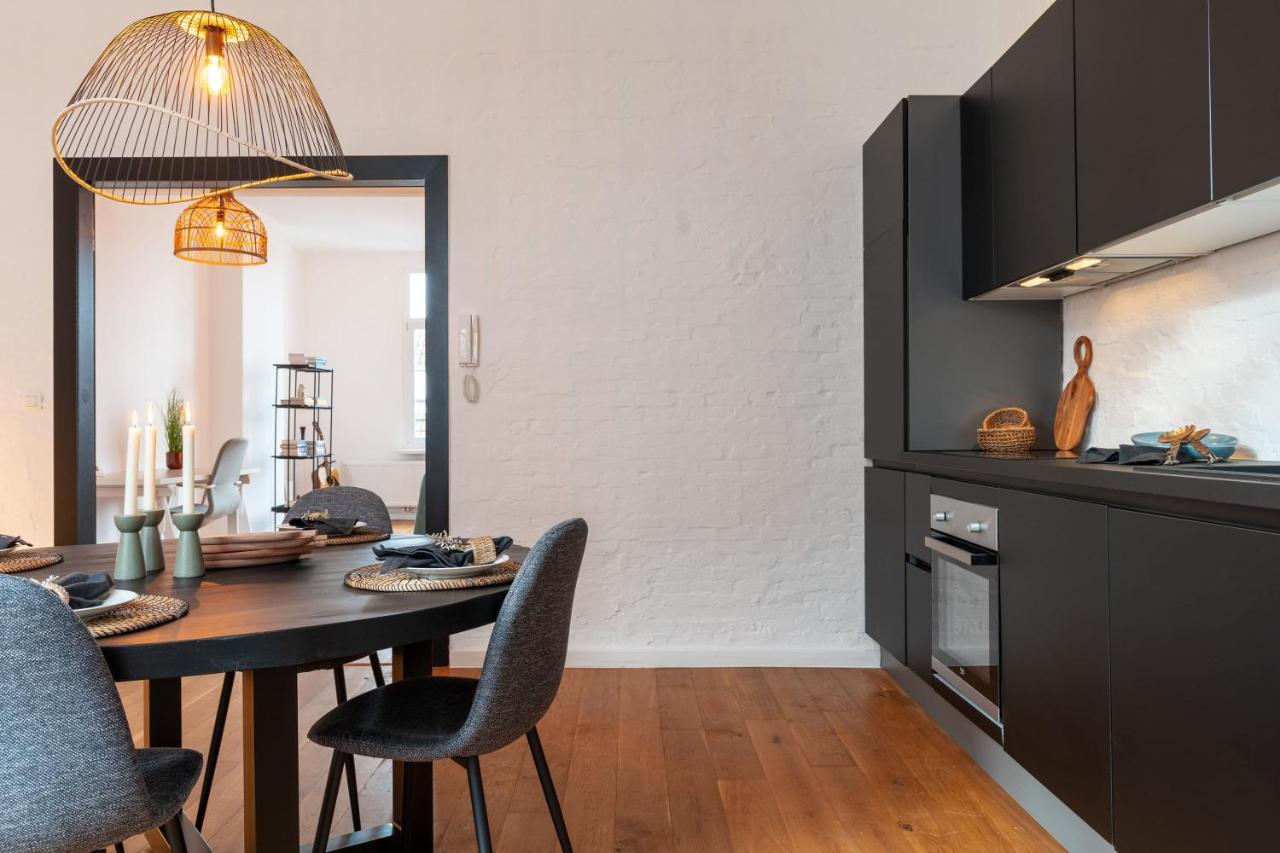 Super Cozy 2 Bedroom Apt Near Station