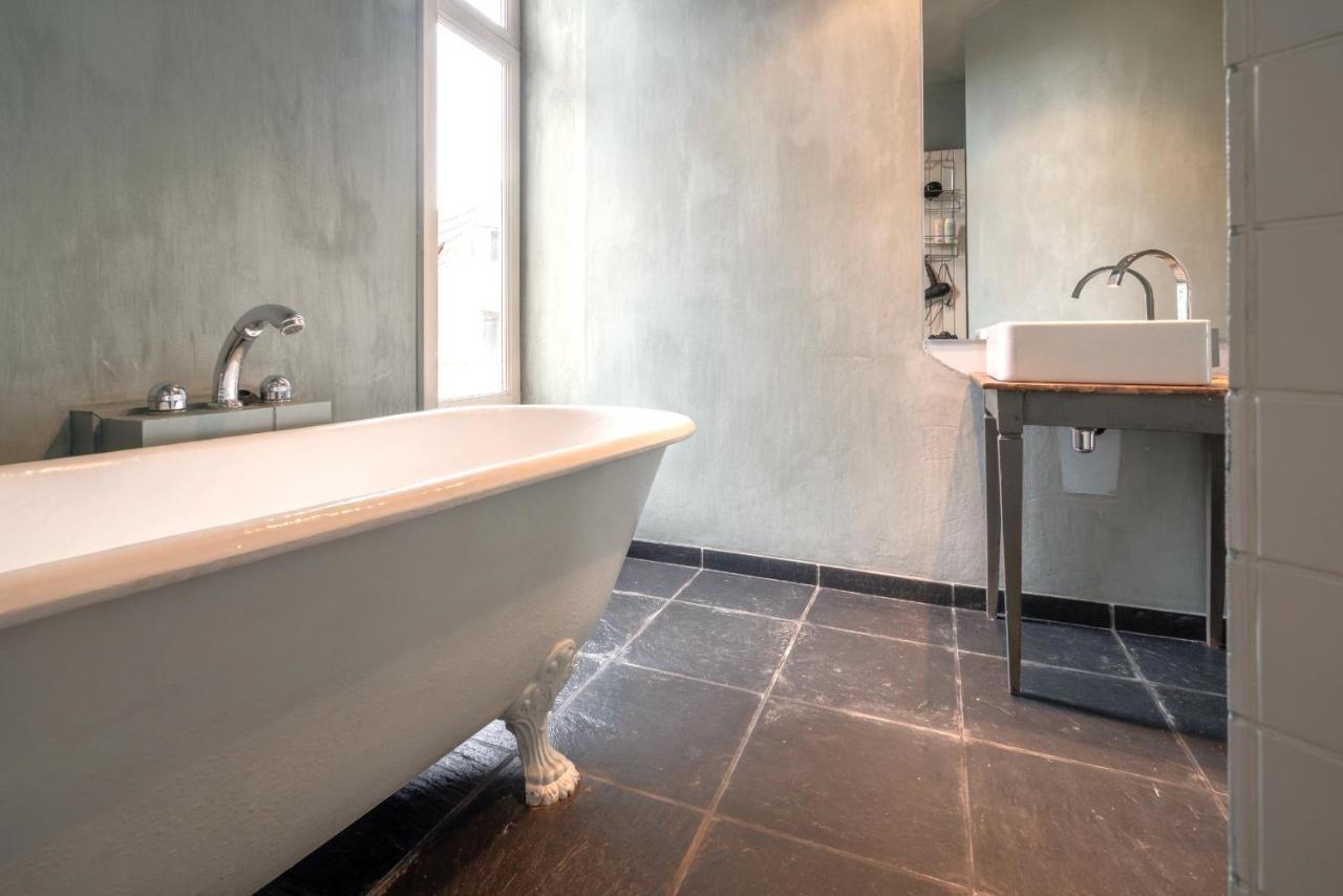 The Charming Hendrik Square Apartment