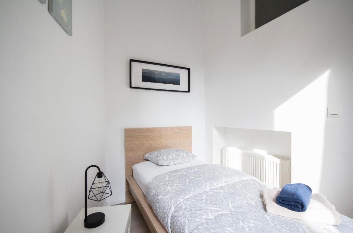 Instaworthy View 1 Apartment