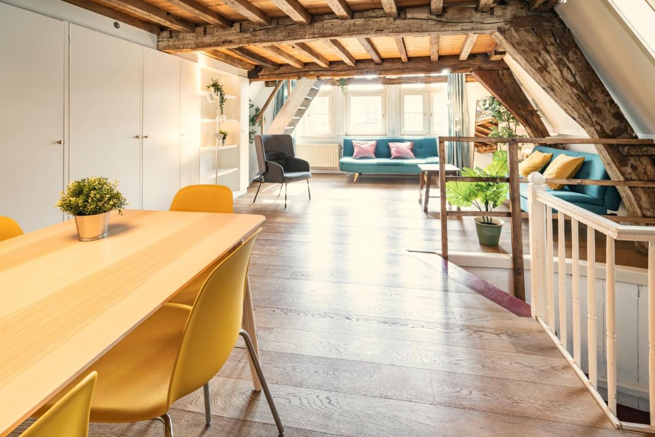 The Charming Hendrik Square Apartment