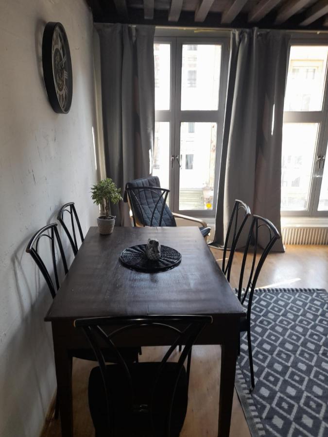 Blue In The Old Town Apartment *