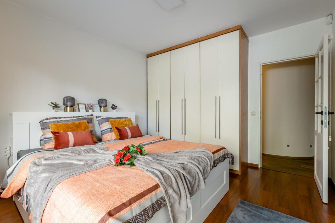 Luxe With Parking & Garden In Wilrijk *