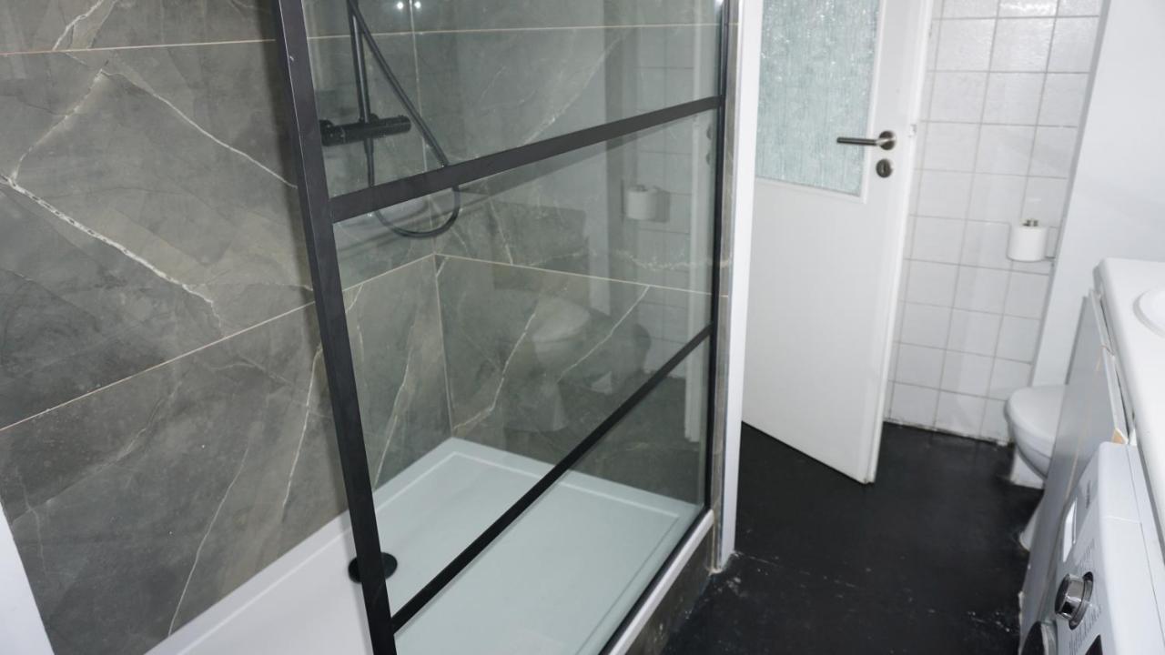 House Jane 4 Sleeping Rooms, Big Terrace. Vakantiehuis *