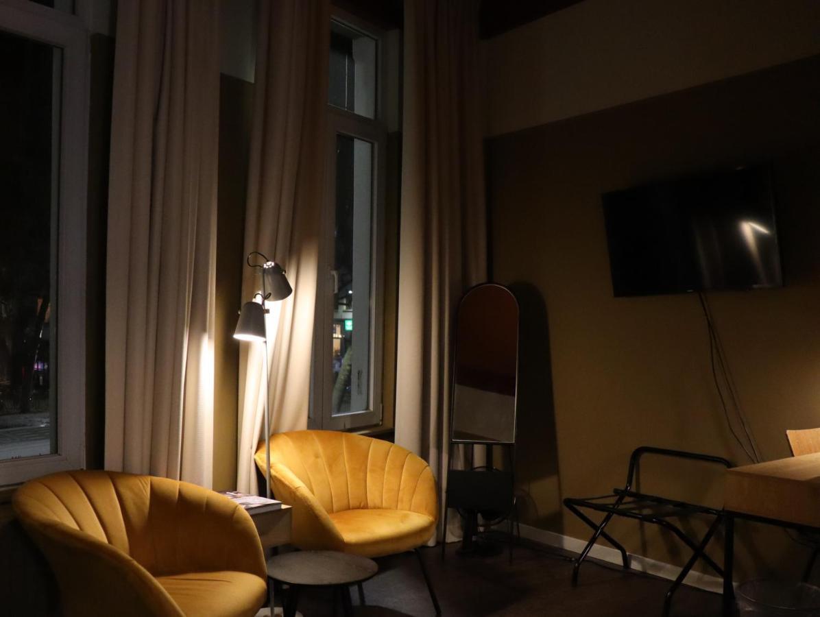 Hotel Hotel1875 2*