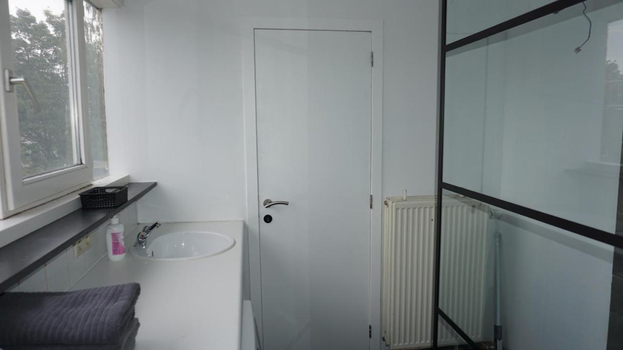 House Jane 4 Sleeping Rooms, Big Terrace. Vakantiehuis Antwerpen
