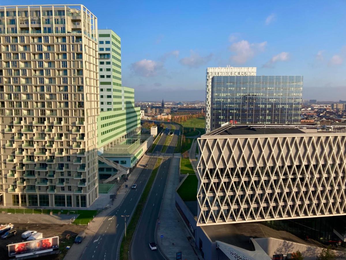 London Tower - Antwerp