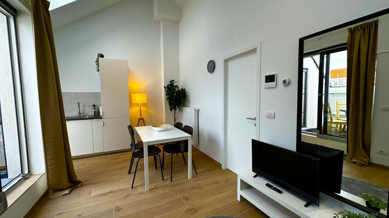 Oneluxstay Near Fashion District *