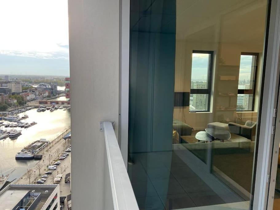 Uniek - Mooiste En Hoogste Uitzicht Op Antwerpen! - Incl Gratis Parking Apartment Antwerp