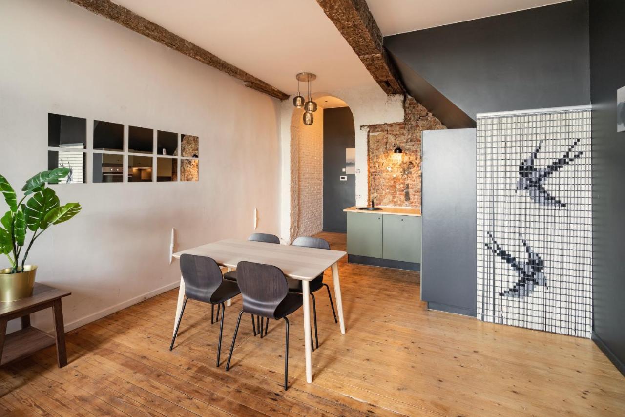 Apartment Charming Two-bedroom River Side