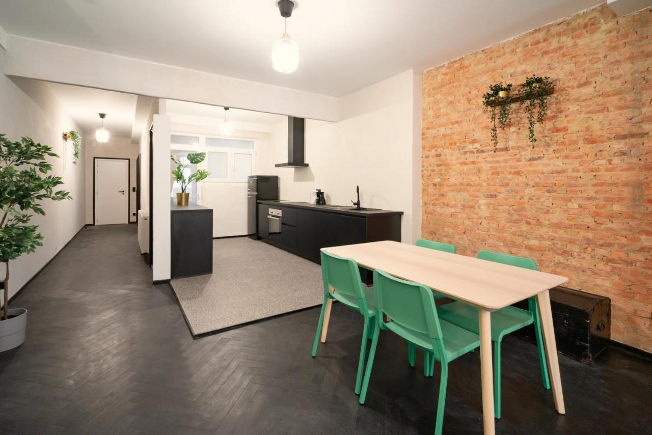 Two-bedroom In The Heart Of