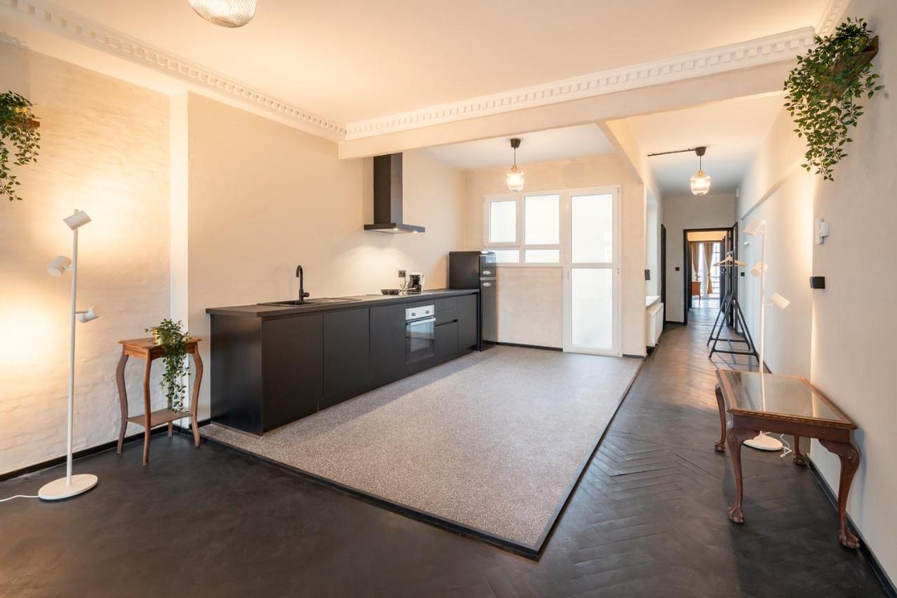 Apartment Two-bedroom In The Heart Of
