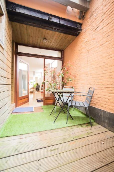 Apartment Local In Charming Zuid Area *