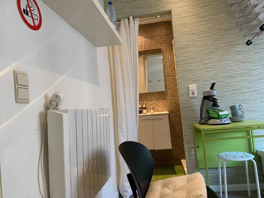 Bright & Cozy Duplex Studio - Free Parking In August Apartment *