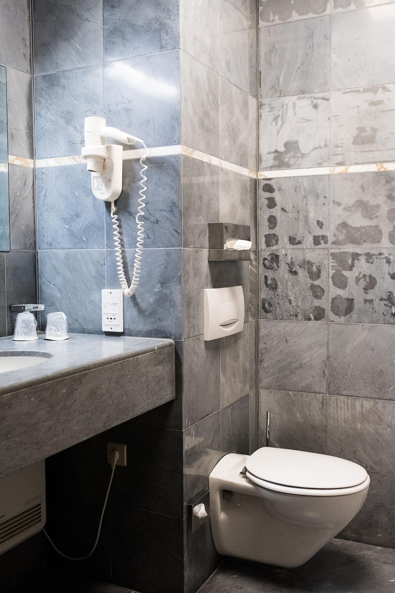 Hyllit Hotel 4*