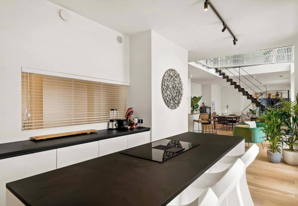 Sky Loft - Luxurious Penthouse - 180 M² Apartment