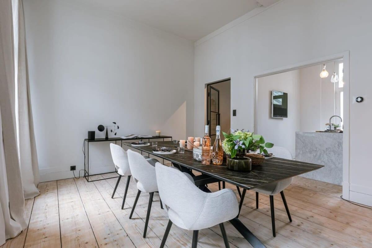 Huswell - Charming House In With Free Parking Vakantiehuis