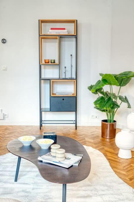 2-br Haven In Appartement Antwerpen