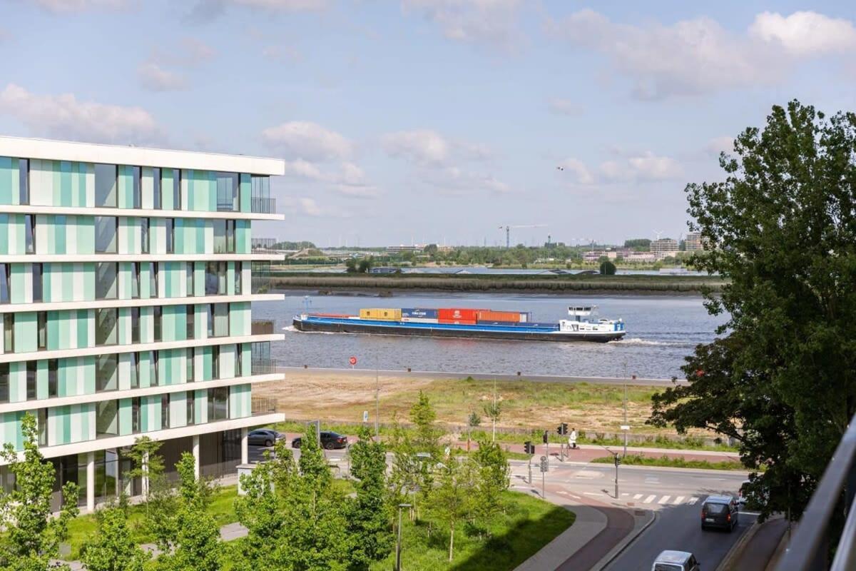 Apartment In With View On The Scheldt
