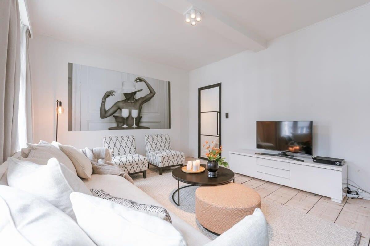 Vakantiehuis Huswell - Charming House In With Free Parking