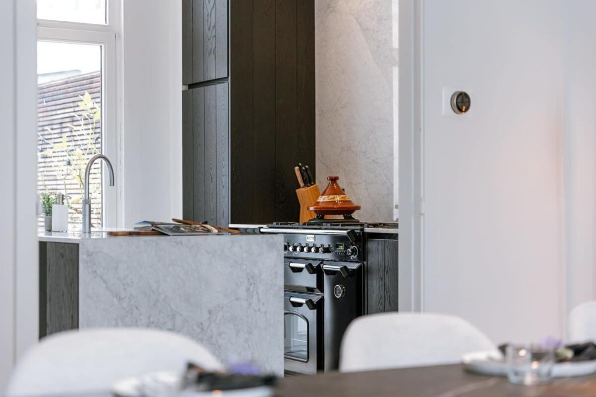 Vakantiehuis Huswell - Charming House In With Free Parking