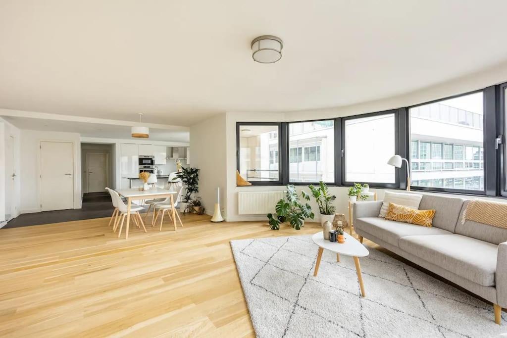 Private Penthouse With Unique View - *