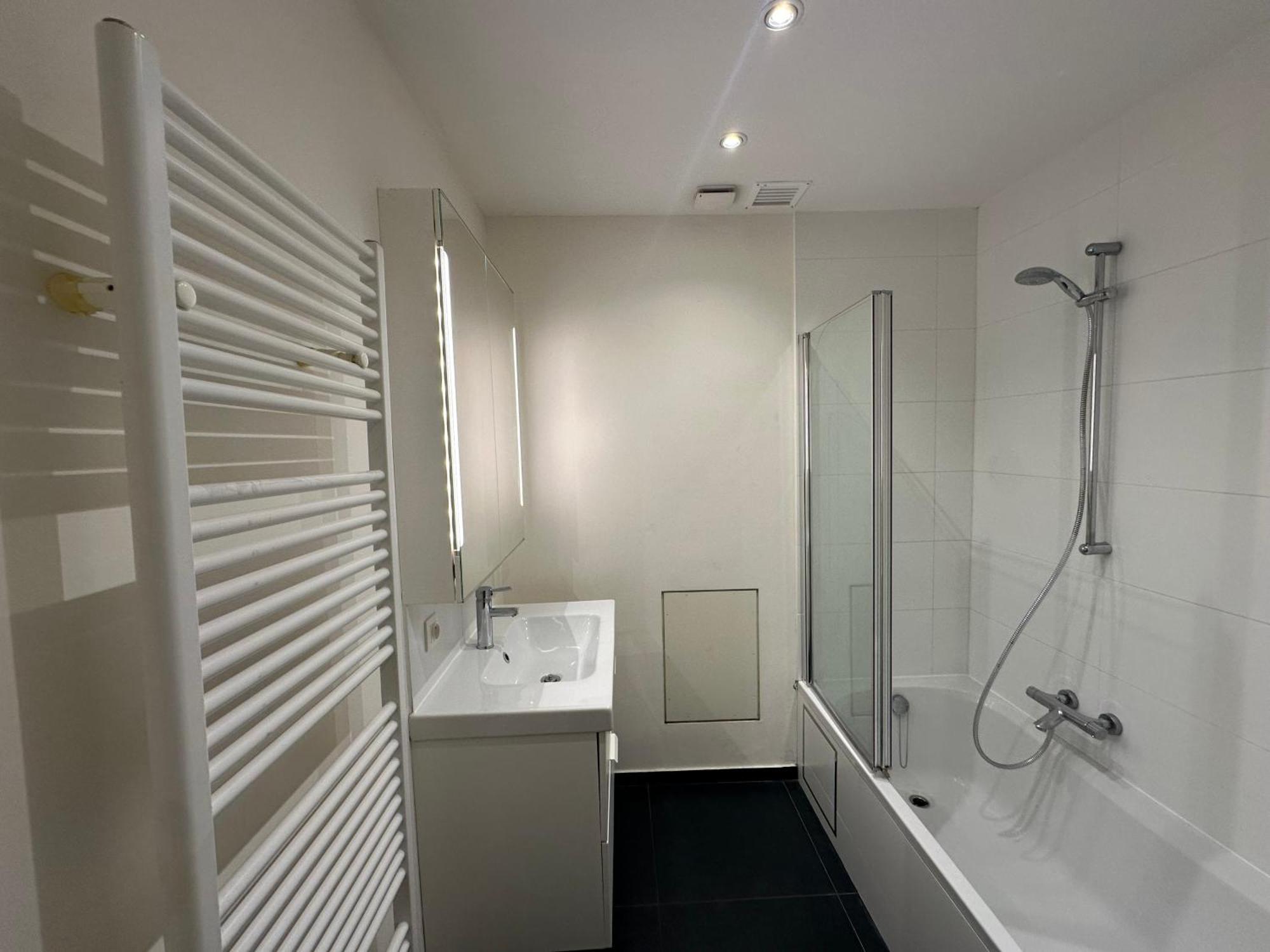 Apartment Spacious Next To Port Of Antwerp