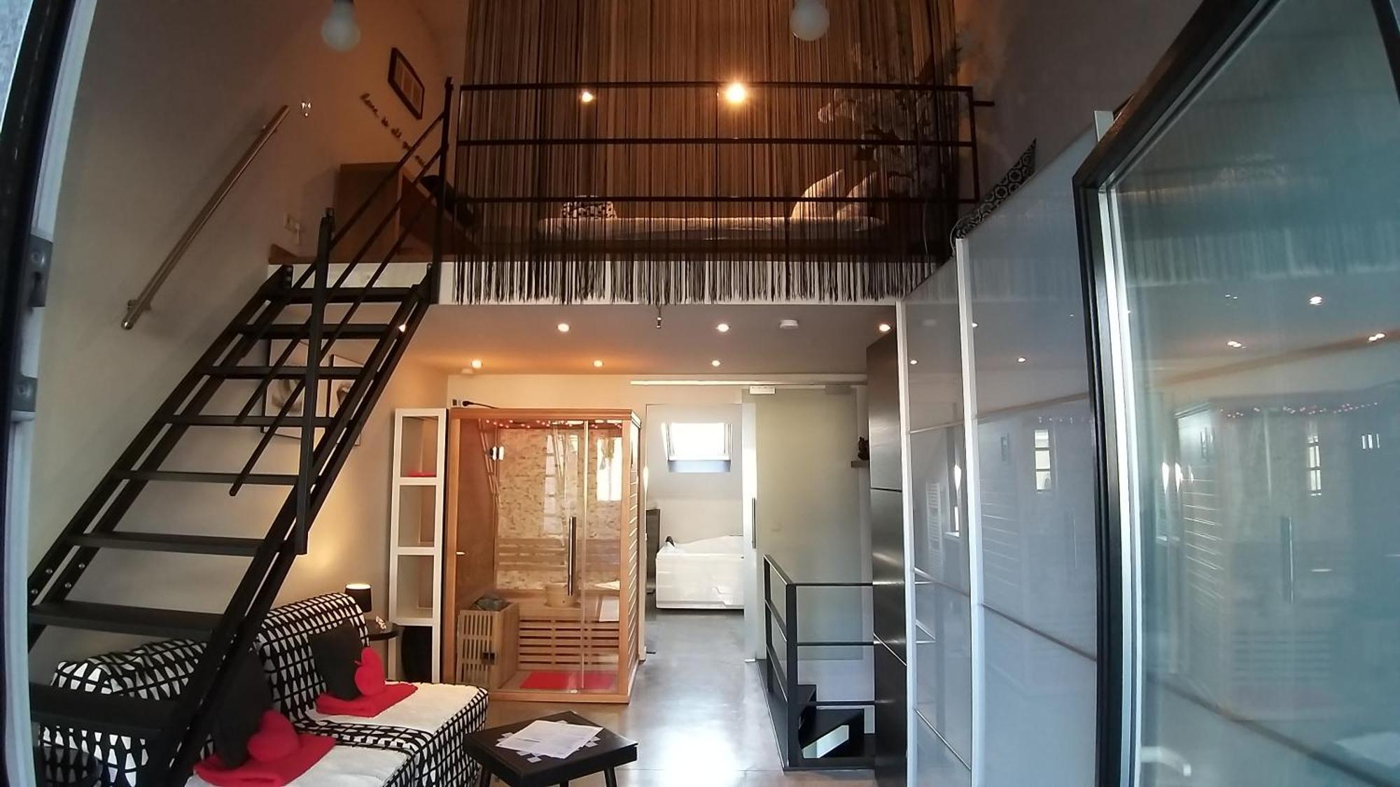 Wellness Loft With Sauna, Jacuzzi, Roof Terrace & Amazing View * Antwerp