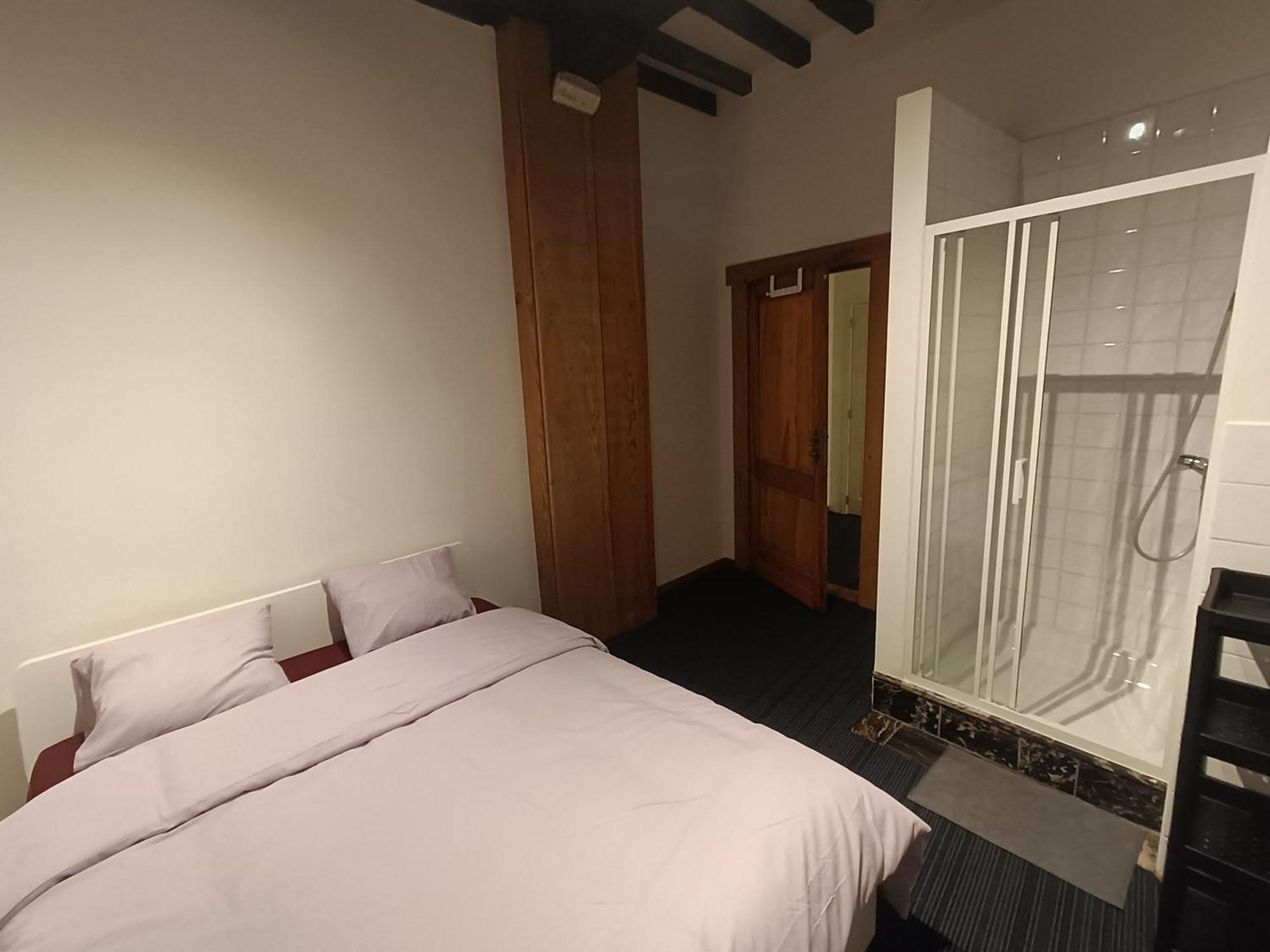 Viktoria Hostel