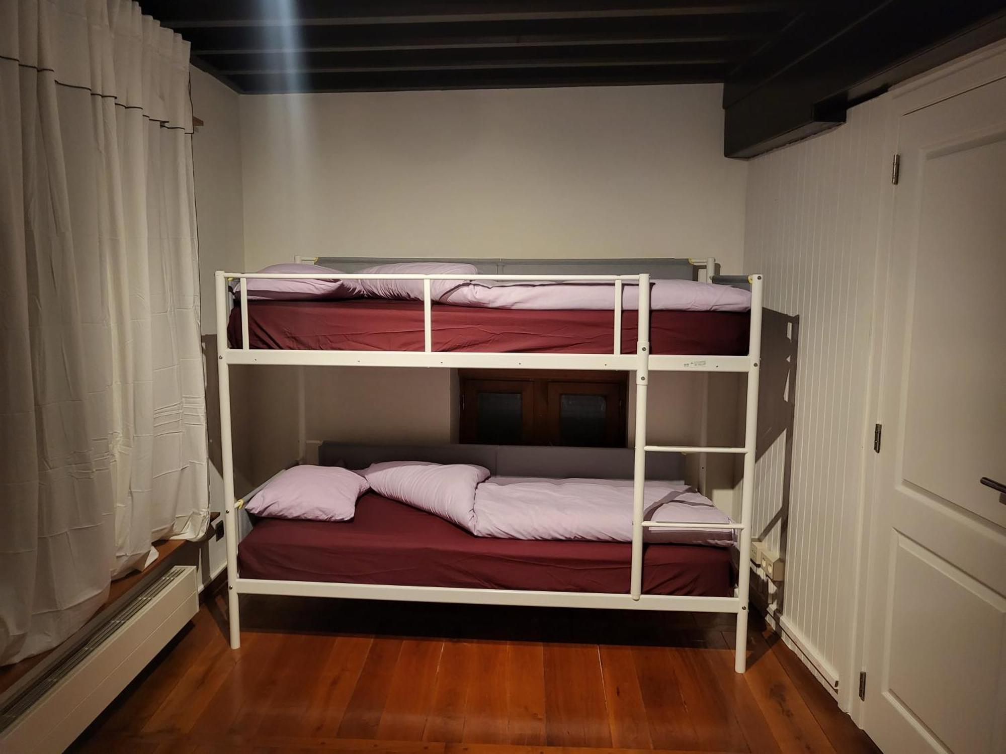 Viktoria Hostel