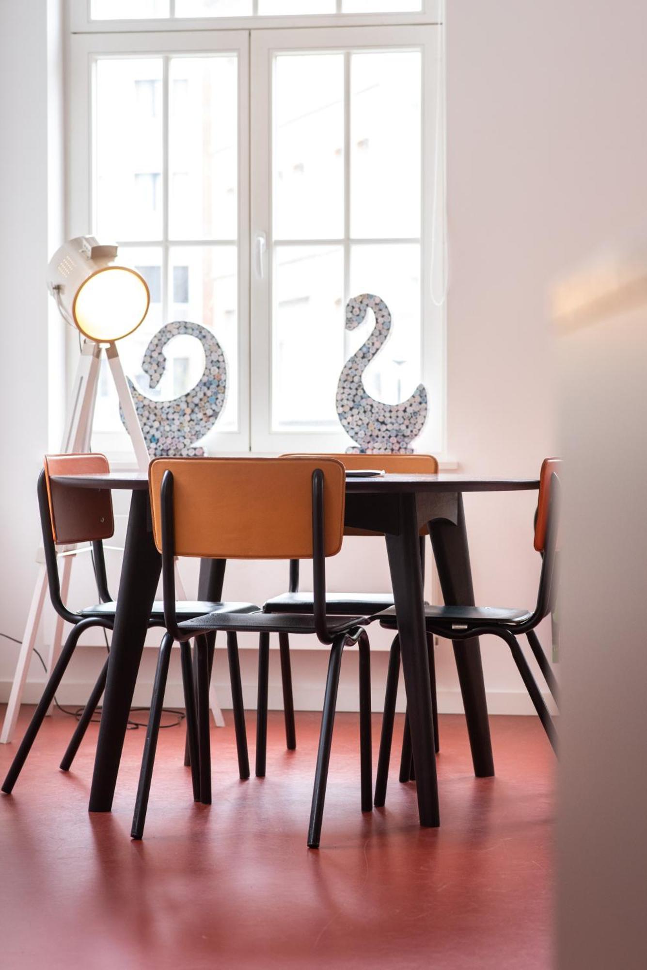 Light And Airy On Top Location - Industria In Historical Center *