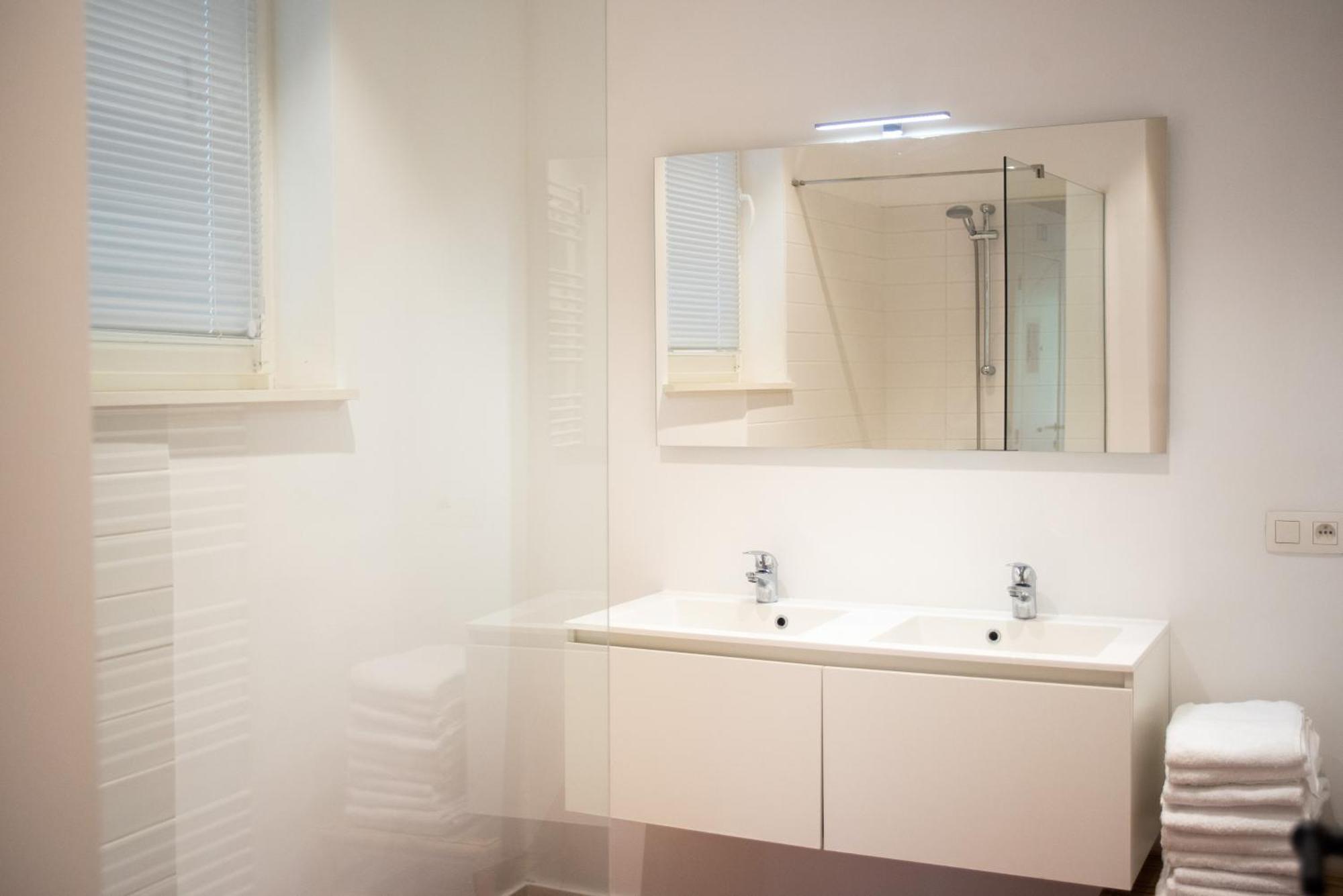 Light And Airy On Top Location - Industria In Historical Center Antwerp