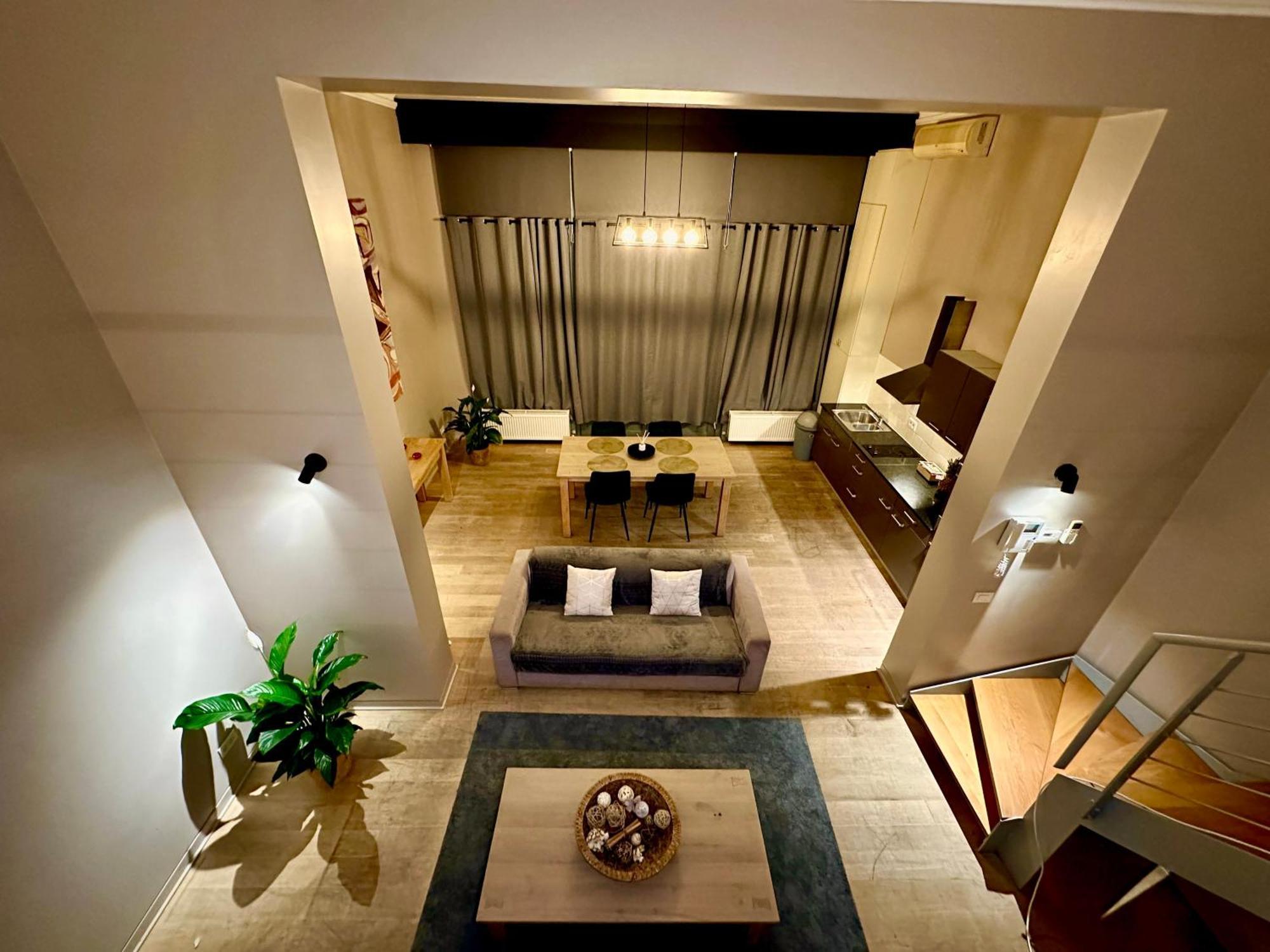 Luxury Castel By Rikas Appartement *