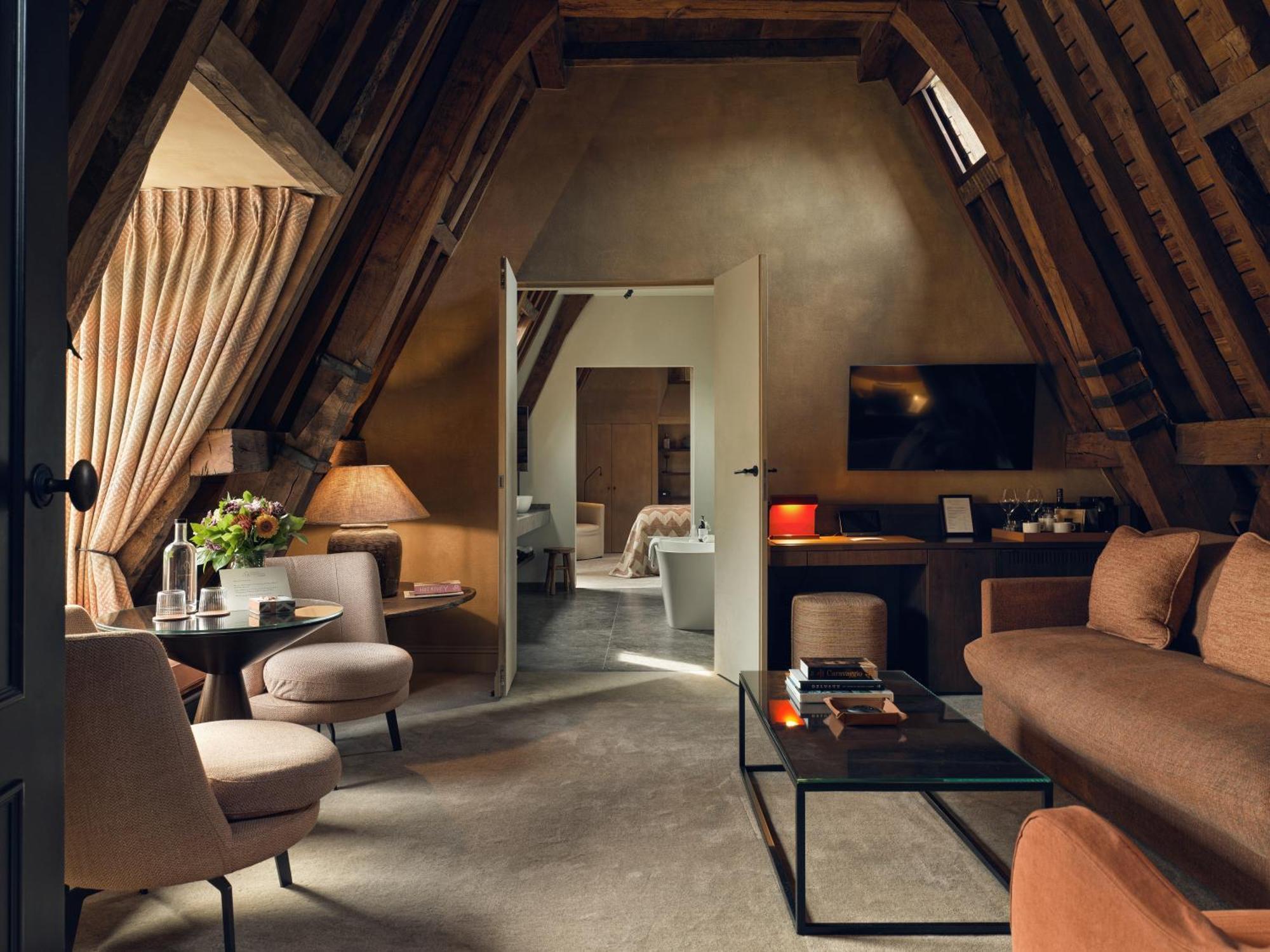 Botanic Sanctuary - The Leading Of The World Hotel 5*