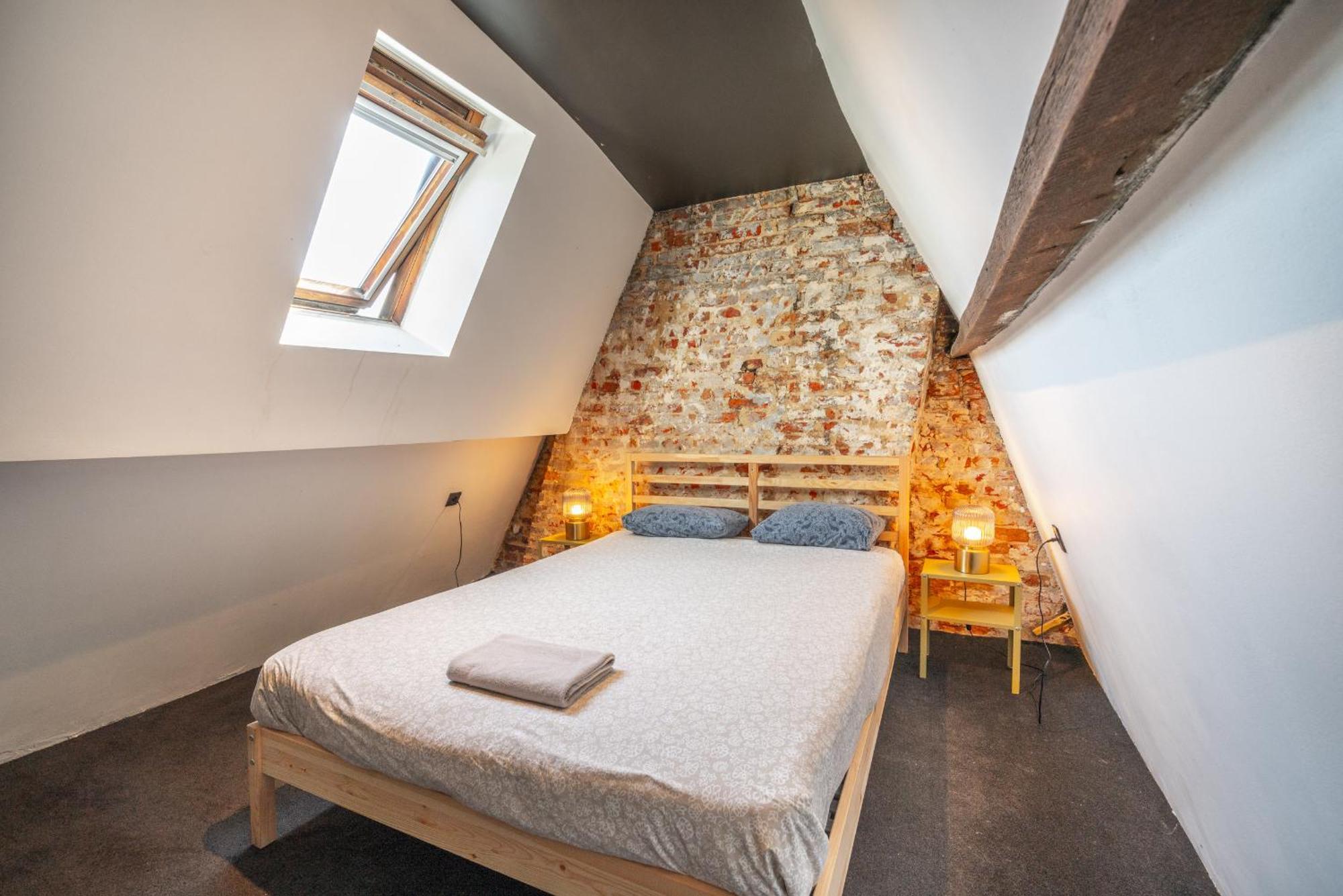 Charming Two-bedroom River Side Apartment Antwerpen